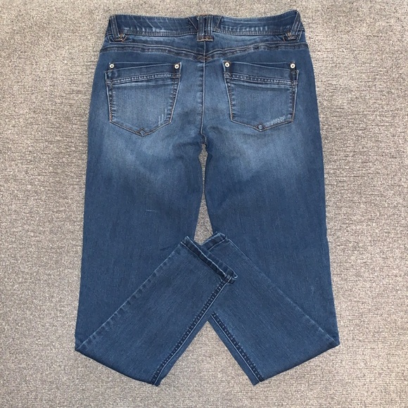 Democracy Jeans - Picture 2 of 7